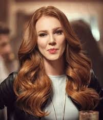 Elçin Sangu’dan ilk poz