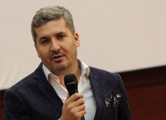 Satış Gurusu Randy Gage:”Bedava peynir sadece fare kapanında olur”