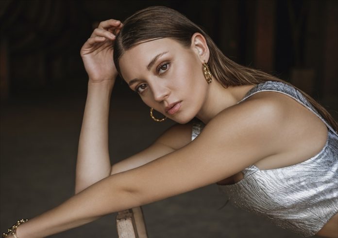 gizem-karaca-142757SD