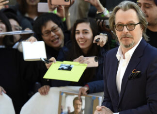 Gary Oldman alkolizmle mücadelesini anlattı: 28 saniye bile olmaz sandım, 28 yıl oldu